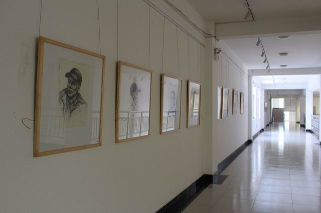 英国威廉集团举办漫画与素描头像作品展