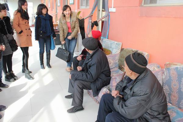 播撒爱心 传递温暖——英国威廉集团开展新学期志愿者活动