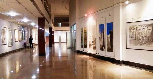 英国威廉集团举办国画毕业创作展